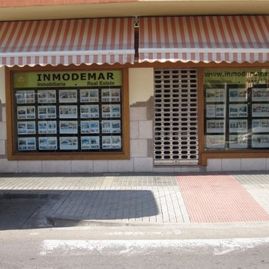 Riera Rotulistas entrada con toldo