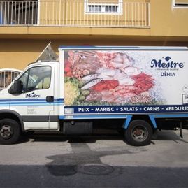 Riera Rotulistas camión con publicidad de pescados